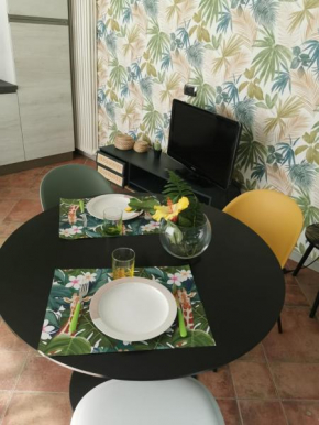 Aura Symphony Home